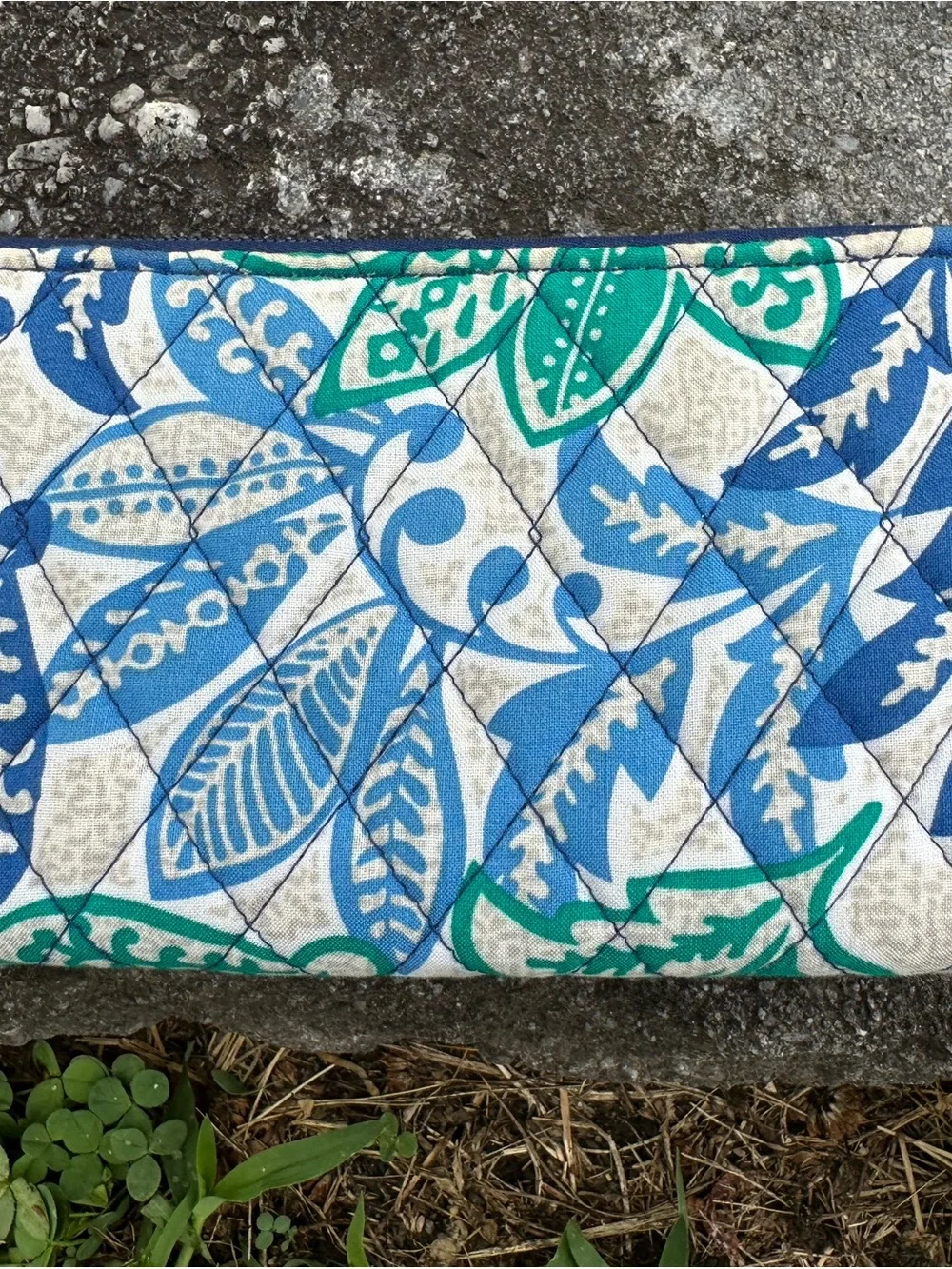 Vera Bradley Retired Santiago Wallet